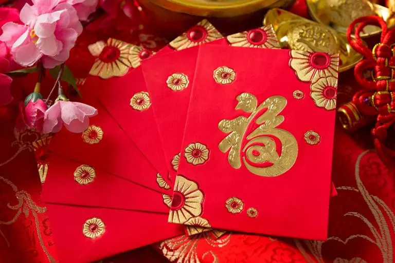 Traditionele kaarten die tijdens het Chinese Nieuwjaar worden aangeboden